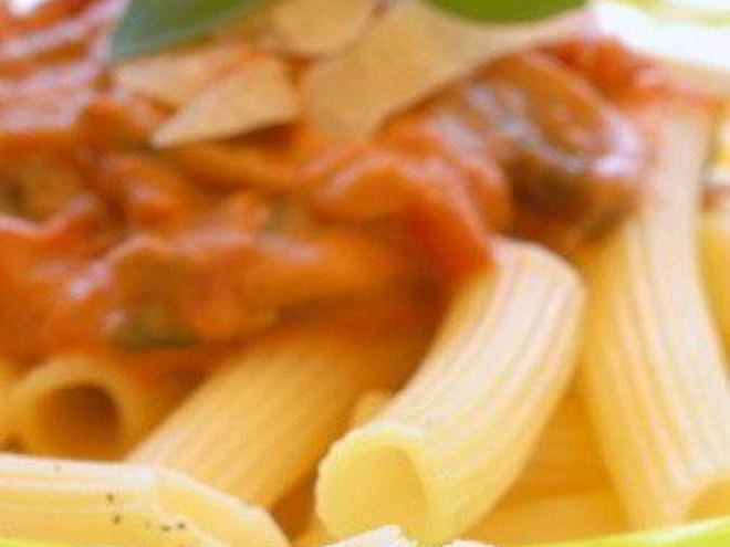 Рецепт пасты с тыквой, грибами, горгонзолой и чипсами из шалфея