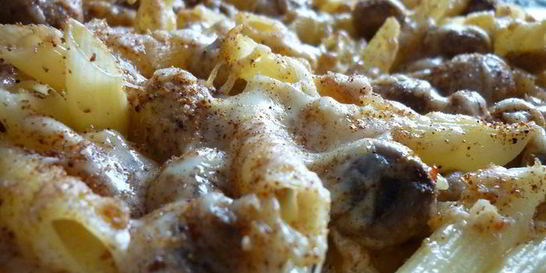 Пенне, запеченные в сливочно-грибном соусе