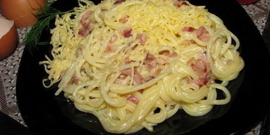 Спагетти под соусом карбонара