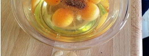 спагетти с жареным беконом и сырно-яичным соусом. Шаг 2