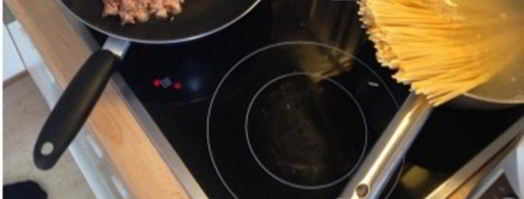 спагетти с жареным беконом и сырно-яичным соусом. Шаг 5