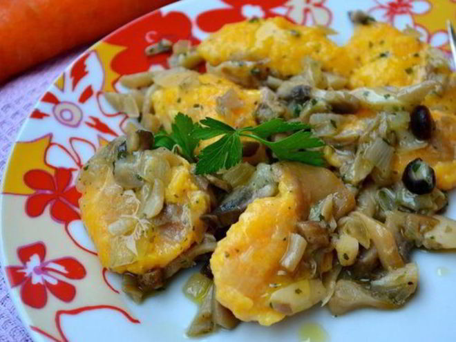 Рецепт морковных клецек с грибами