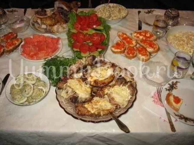 Рецепт антрекотов в духовке под сырной корочкой