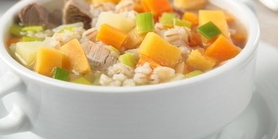 Баранина с овощами и перловкой