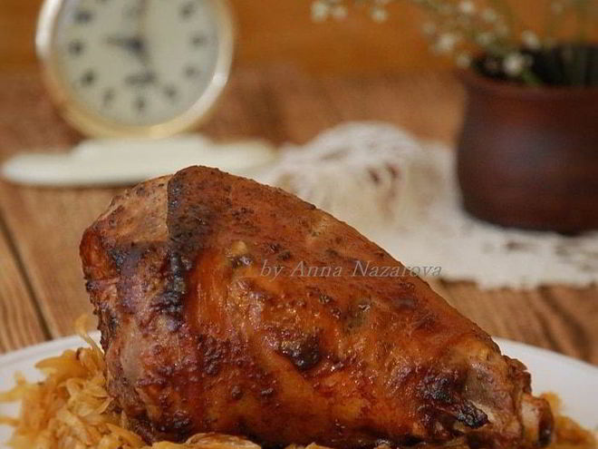 Рецепт голени индейки, запеченная в пряном маринаде