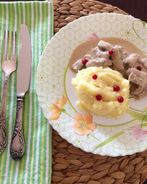 Говядина в сметанном соусе