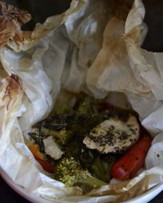 Куриная грудка в конверте с овощами и тимьяном