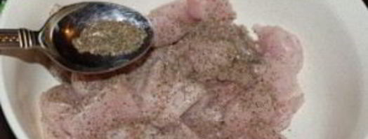 куриное филе в кефире на сковороде. Шаг 3