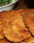 Куриные отбивные в двойной панировке по-киевски