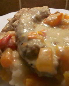 Куриные шейки с овощами в сметанном соусе