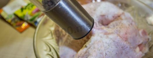 курица с чесноком в майонезе в духовке. Шаг 3