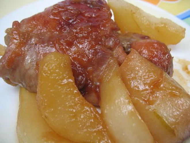 Рецепт курицы с грушами в медовом соусе