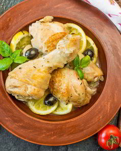 Курица с лимоном и маслинами