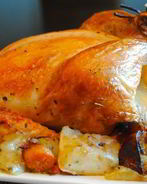 Курица с яблоками в духовке