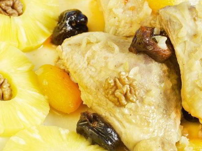 Рецепт курицы, тушеной с сухофруктами