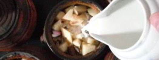 курица в горшочке со сметаной. Шаг 7