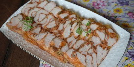 Мраморное куриное мясо на закуску