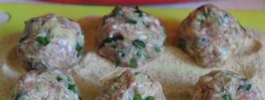 мясные биточки с картофелем и черемшой. Шаг 4