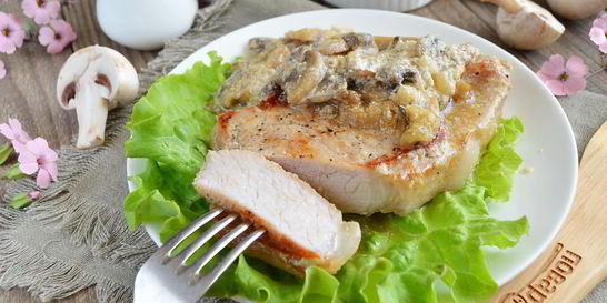 Мясо под грибочками