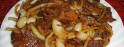 мясо с луком на сковороде. Шаг 5