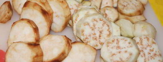 свинина с баклажанами, запеченные в омлете. Шаг 4