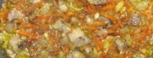 свинина с луком и морковью. Шаг 3