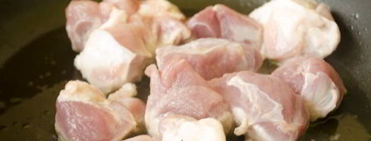 свинина тушеная с луком. Шаг 2