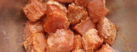 свинина, тушенная с овощами. Шаг 2