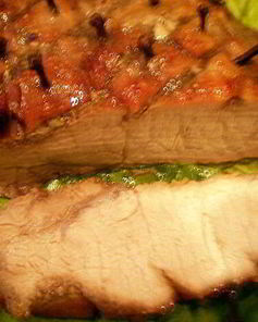 Свинина в брусничном соусе