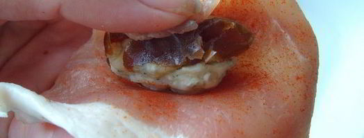 свиные рулетики с фаршированными финиками. Шаг 4