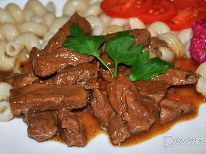 Рецепт тушеной говядины в пикантном соусе