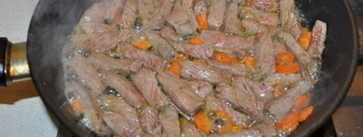 тушеная говядина в пикантном соусе. Шаг 3