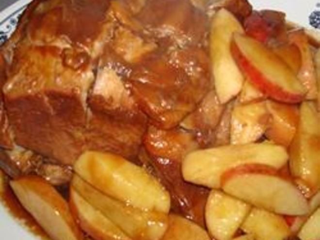 Рецепт запеченной свинины с яблочным соусом