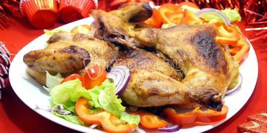 Запеченный цыпленок с медово-горчичной корочкой