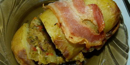 Ароматный запеченный фаршированный картофель