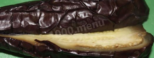 баклажаны фаршированные овощами укропом и чесноком. Шаг 5