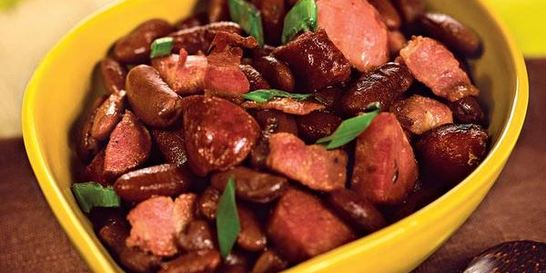 Фасоль с копченостями по-венгерски