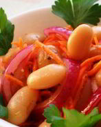 Фасоль с морковью и луком
