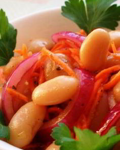 Фасоль с морковью и луком