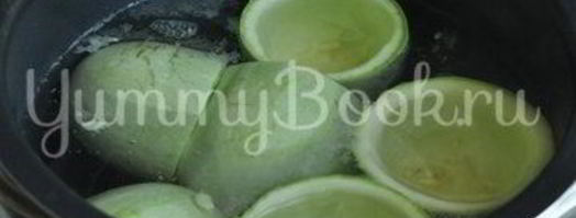 кабачки, фаршированные курицей и овощами. Шаг 2