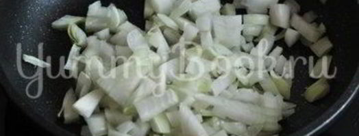 кабачки, фаршированные курицей и овощами. Шаг 3