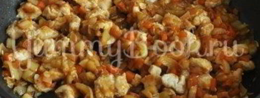 кабачки, фаршированные курицей и овощами. Шаг 8