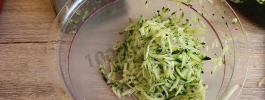 кабачки с фаршем и картофелем в духовке. Шаг 5