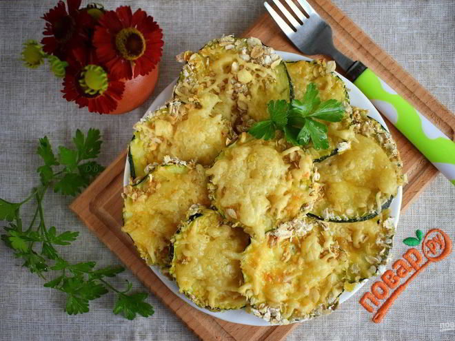 Рецепт кабачков в духовке с сыром и чесноком