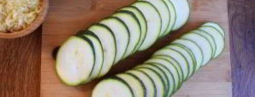 кабачки в духовке с сыром и чесноком. Шаг 2