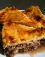 Мусака с соусом Бешамель