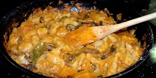 Овощи, тушенные в сметане