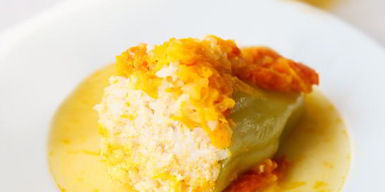 Перцы, фаршированные куриным фаршем и рисом