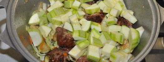 тушеные овощи с копченостями. Шаг 9