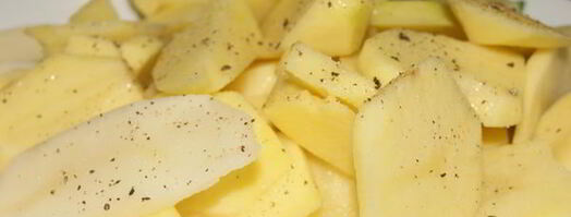 запеченный картофель с луком в сметане. Шаг 2